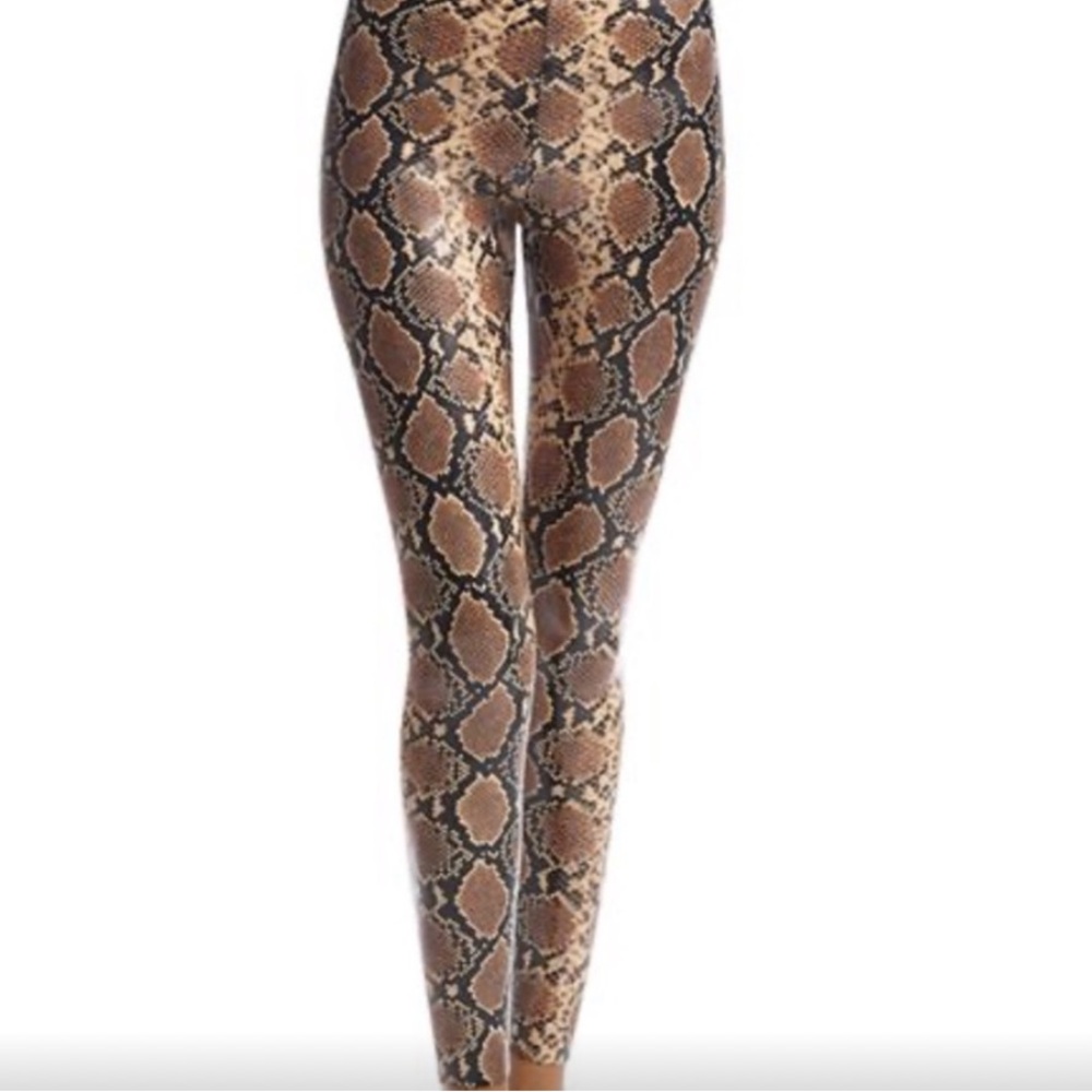 COMMANDO The perfect legging!Brown Snake Pattern Leggings, GORGEOUS!
Size S